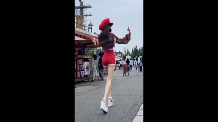 【ゆりにゃ】この格好でユニバ行けるメンタルすごい(笑)って批判されたけど、スタイル良いんだもん。仕方ないじゃん？