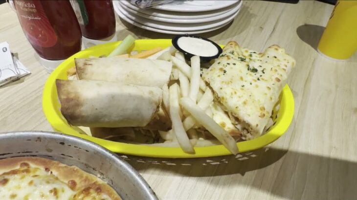 Chicken Paratha Khate Hway